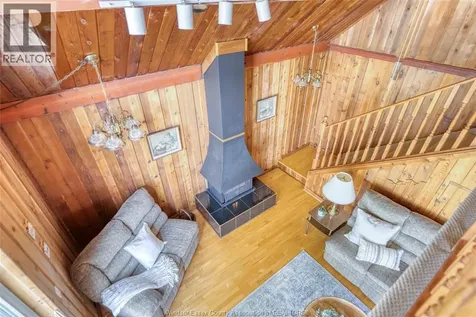 377 Lakewood Drive Amherstburg ON N9V 2Y8