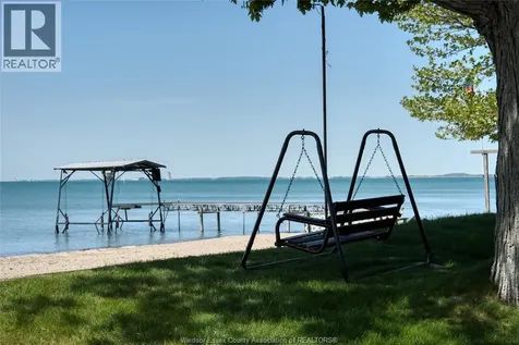 377 Lakewood Drive Amherstburg ON N9V 2Y8
