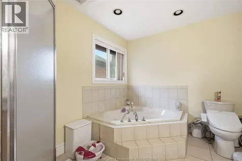 769 Massimo Crescent Windsor ON N9G 3C7