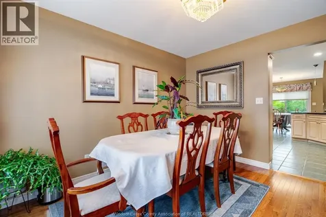 1239 Radcliff Windsor ON N8P 1P2