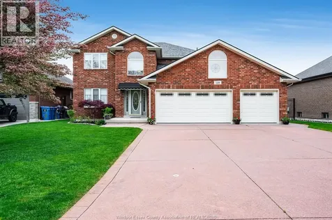 1239 Radcliff Windsor ON N8P 1P2