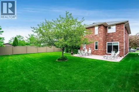 1239 Radcliff Windsor ON N8P 1P2