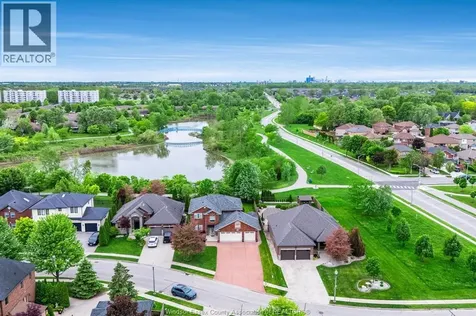 1239 Radcliff Windsor ON N8P 1P2