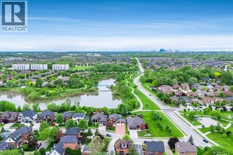 1239 Radcliff Windsor ON N8P 1P2
