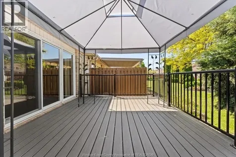 2035 Morningstar Avenue Windsor ON N8P 1W5