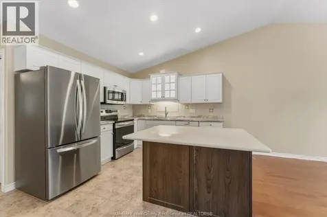 2035 Morningstar Avenue Windsor ON N8P 1W5