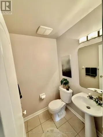 22 New Deighton Crescent Ottawa ON K2G 6H6