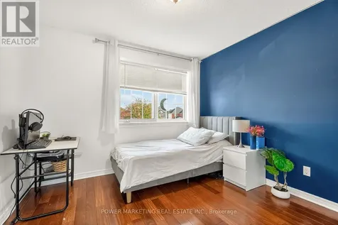 22 New Deighton Crescent Ottawa ON K2G 6H6