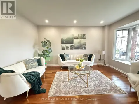 22 New Deighton Crescent Ottawa ON K2G 6H6