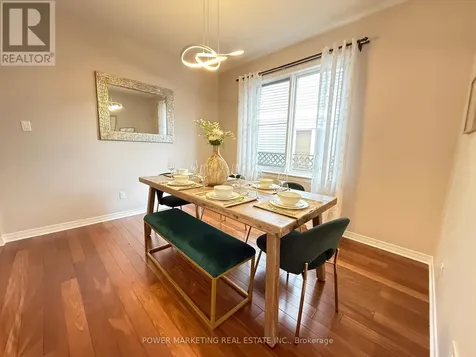 22 New Deighton Crescent Ottawa ON K2G 6H6
