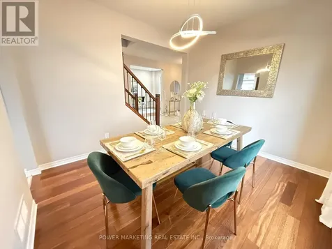 22 New Deighton Crescent Ottawa ON K2G 6H6
