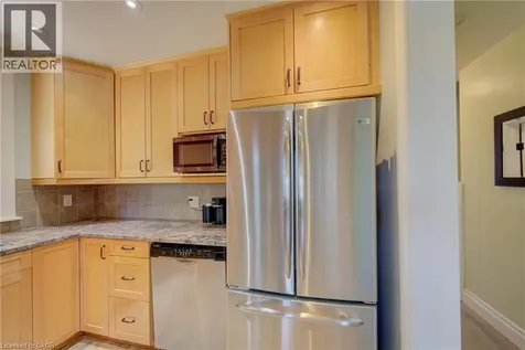 17 Daniel Avenue Kitchener ON N2K 1E8