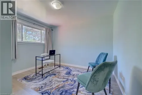 17 Daniel Avenue Kitchener ON N2K 1E8