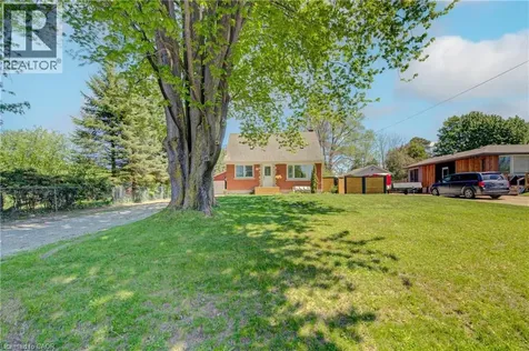 17 Daniel Avenue Kitchener ON N2K 1E8