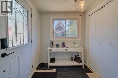 17 Daniel Avenue Kitchener ON N2K 1E8