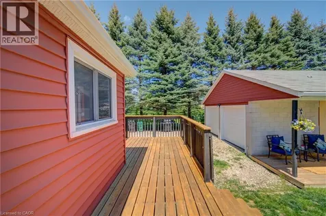 17 Daniel Avenue Kitchener ON N2K 1E8