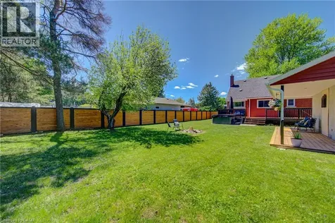 17 Daniel Avenue Kitchener ON N2K 1E8
