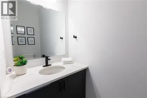 581 Doonwoods Crescent Kitchener ON N2P 0E5