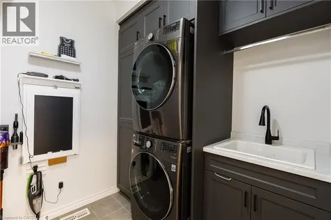 581 Doonwoods Crescent Kitchener ON N2P 0E5