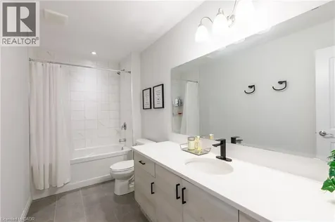 581 Doonwoods Crescent Kitchener ON N2P 0E5