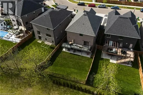 581 Doonwoods Crescent Kitchener ON N2P 0E5