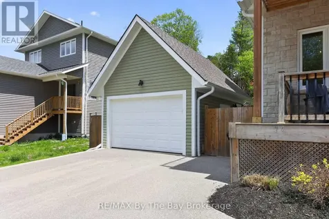 17 Elizabeth Avenue Tiny ON L0L 1P1