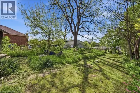 119 East Avenue Brantford ON N3S 3M1
