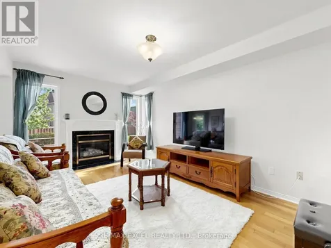 68 Chestertown Square Markham (berczy) ON L6C 2R4