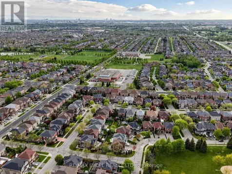 68 Chestertown Square Markham (berczy) ON L6C 2R4
