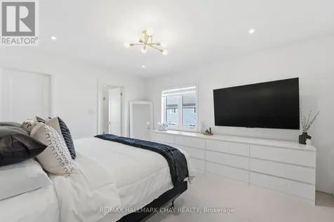 29 Shelburne Avenue Wasaga Beach ON L9Z 0J4