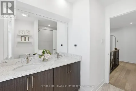 29 Shelburne Avenue Wasaga Beach ON L9Z 0J4