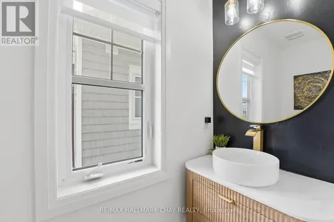 29 Shelburne Avenue Wasaga Beach ON L9Z 0J4