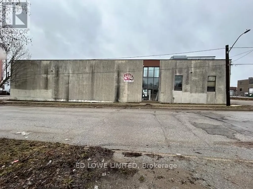 69 Peter Street South Orillia ON L3V 5B2