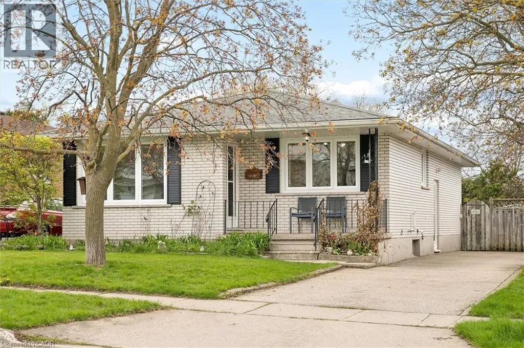 26 Tutton Place Cambridge ON N1R 4S8