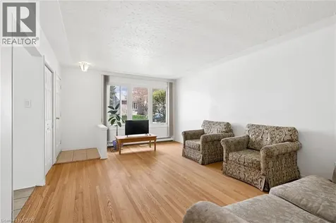 26 Tutton Place Cambridge ON N1R 4S8