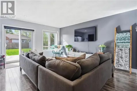 113 Billiards Way Sudbury ON p3e 0e9