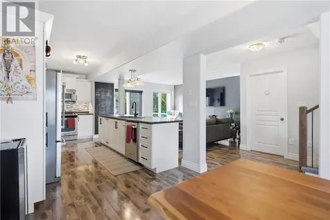 113 Billiards Way Sudbury ON p3e 0e9