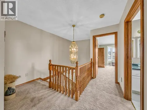 11 Rudgate Lane North Leamington ON N8H 4Y9