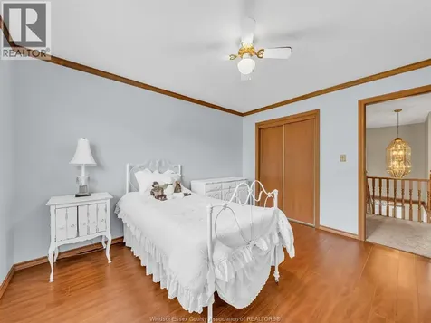 11 Rudgate Lane North Leamington ON N8H 4Y9