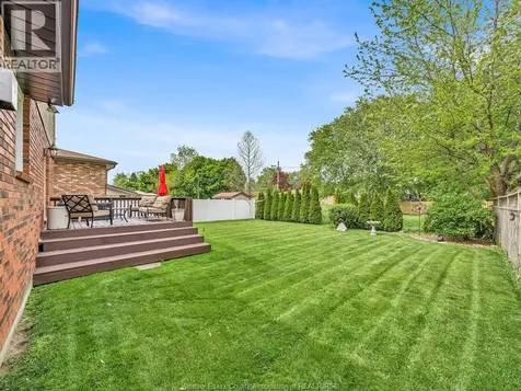 11 Rudgate Lane North Leamington ON N8H 4Y9