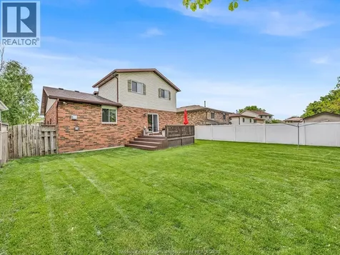 11 Rudgate Lane North Leamington ON N8H 4Y9