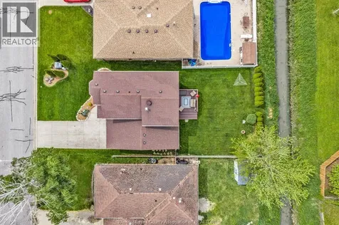 11 Rudgate Lane North Leamington ON N8H 4Y9