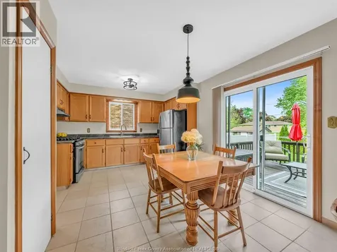 11 Rudgate Lane North Leamington ON N8H 4Y9