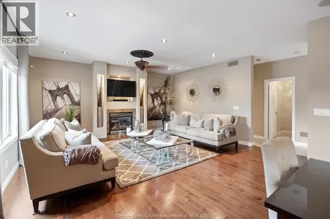 2105 Washington Boulevard Lasalle ON N9H 1Y5