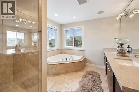 2105 Washington Boulevard Lasalle ON N9H 1Y5