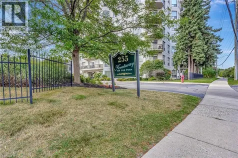 255 Keats Way Waterloo ON N2L 6N6