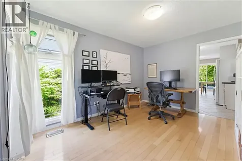 30 Jerome Park Drive Dundas ON L9H 6H2