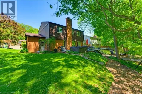 30 Jerome Park Drive Dundas ON L9H 6H2