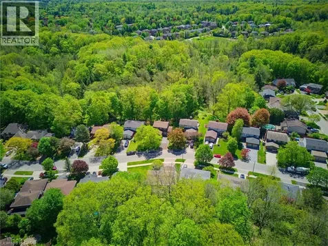 30 Jerome Park Drive Dundas ON L9H 6H2