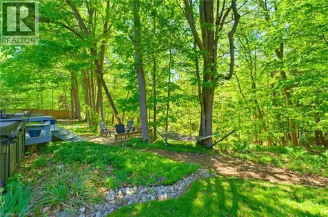 30 Jerome Park Drive Dundas ON L9H 6H2